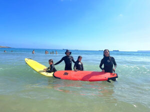 clases-de-surf-en-loredo-gliding